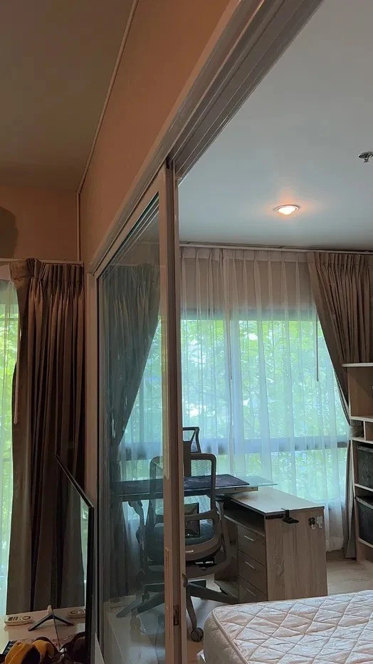 For rent: The Parkland Phetkasem - Tha Phra, pool and tree view, shady, not hot, fully furnished, if you delay, you'll definitely miss out.
