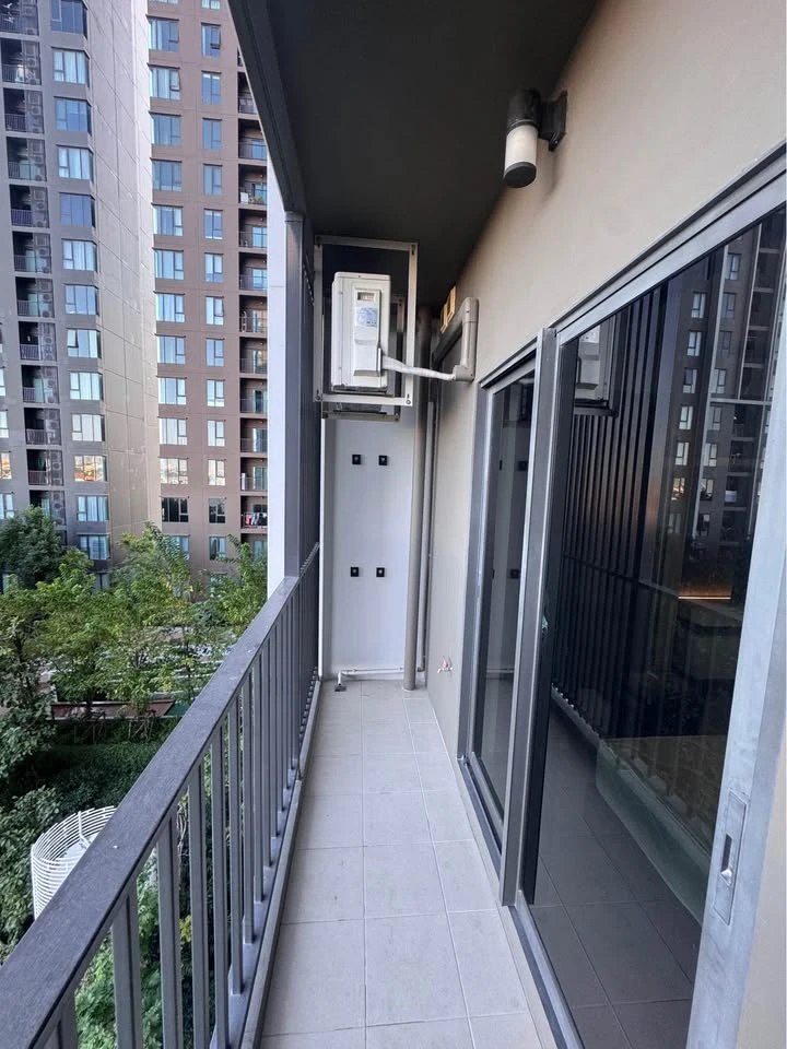 For rent: The Parkland Phetkasem 56, Building B. Garden view, fully furnished with built-in furniture, ready to move in.