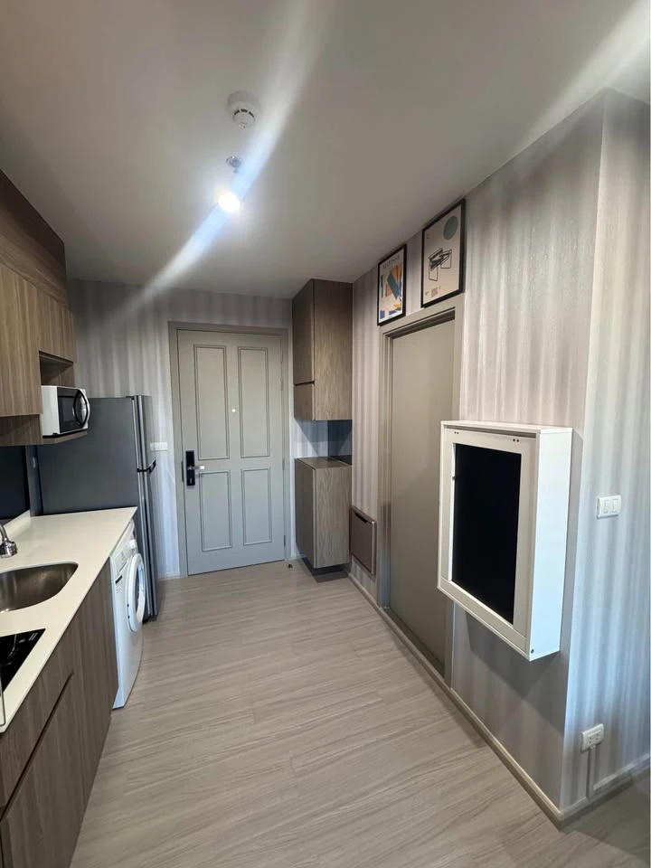 For rent: The Parkland Phetkasem 56, Building B. Garden view, fully furnished with built-in furniture, ready to move in.