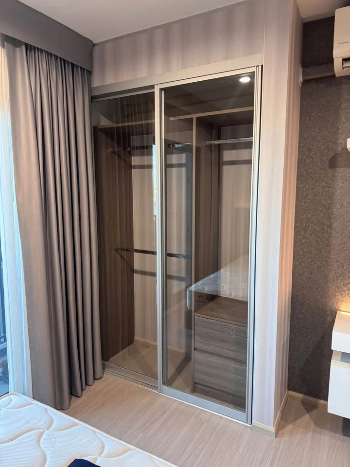 For rent: The Parkland Phetkasem 56, Building B. Garden view, fully furnished with built-in furniture, ready to move in.