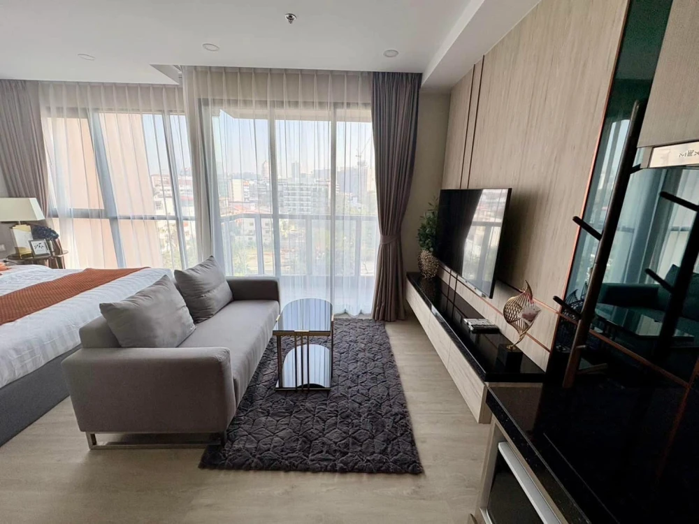 For rent: The Panorama Pattaya (South Pattaya), 8th floor, city view, beautiful room, fully furnished, ready to move in. Interested, hurry and book no