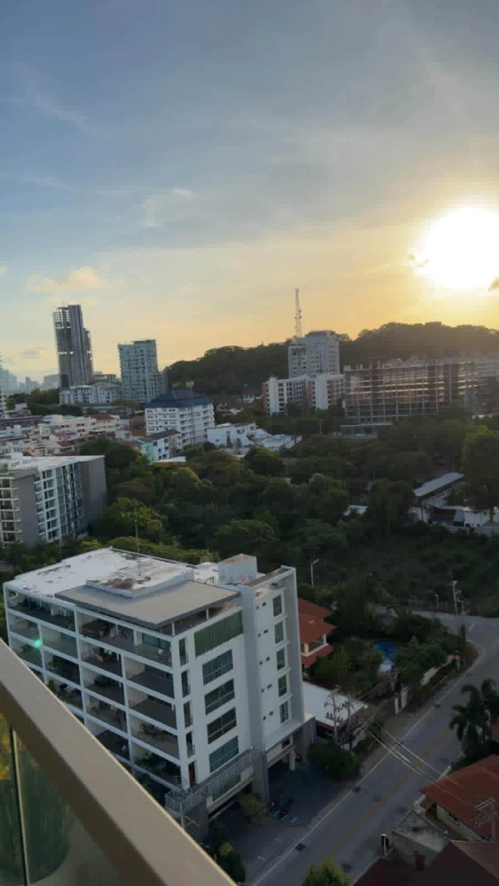 For rent: The Peak Tower Pattaya, 16th floor, Building B, city view, fully furnished with high-quality furniture. Don't miss this opportunity!