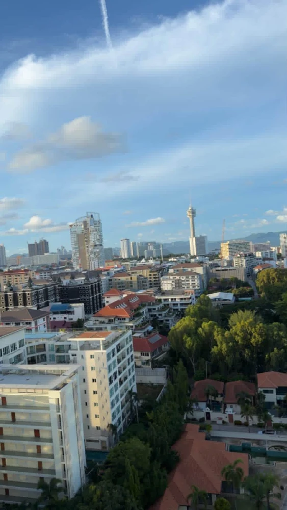 For rent: The Peak Tower Pattaya, 16th floor, Building B, city view, fully furnished with high-quality furniture. Don't miss this opportunity!