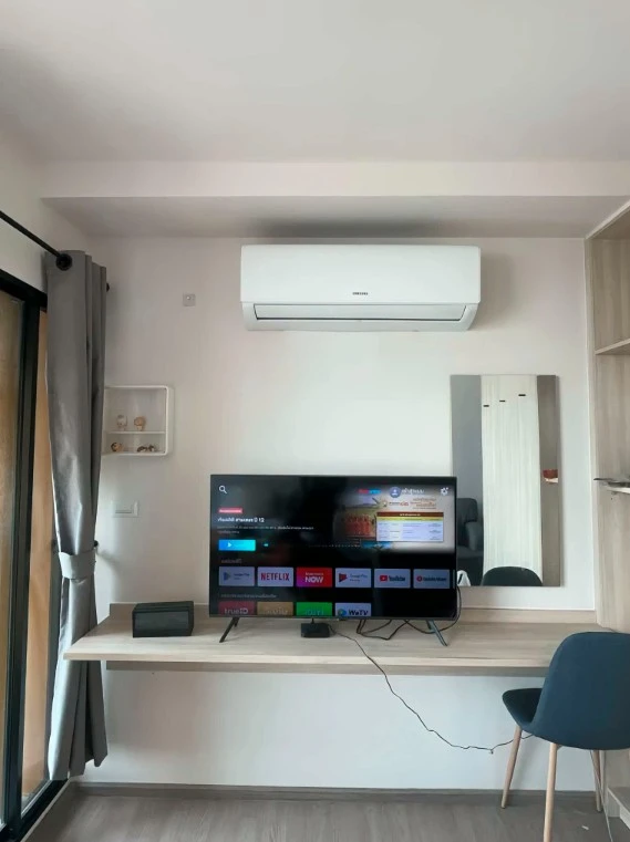 Condo for rent in Bang Khae, located on the 8th floor, the same floor as the common areas. All amenities are included.