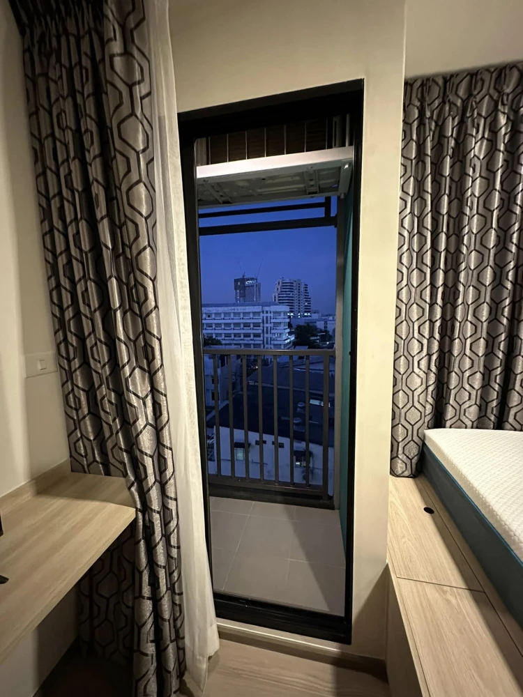 For rent The Move Ram 22 with furniture. One bag ready to stay You can't miss it. Hurry.
