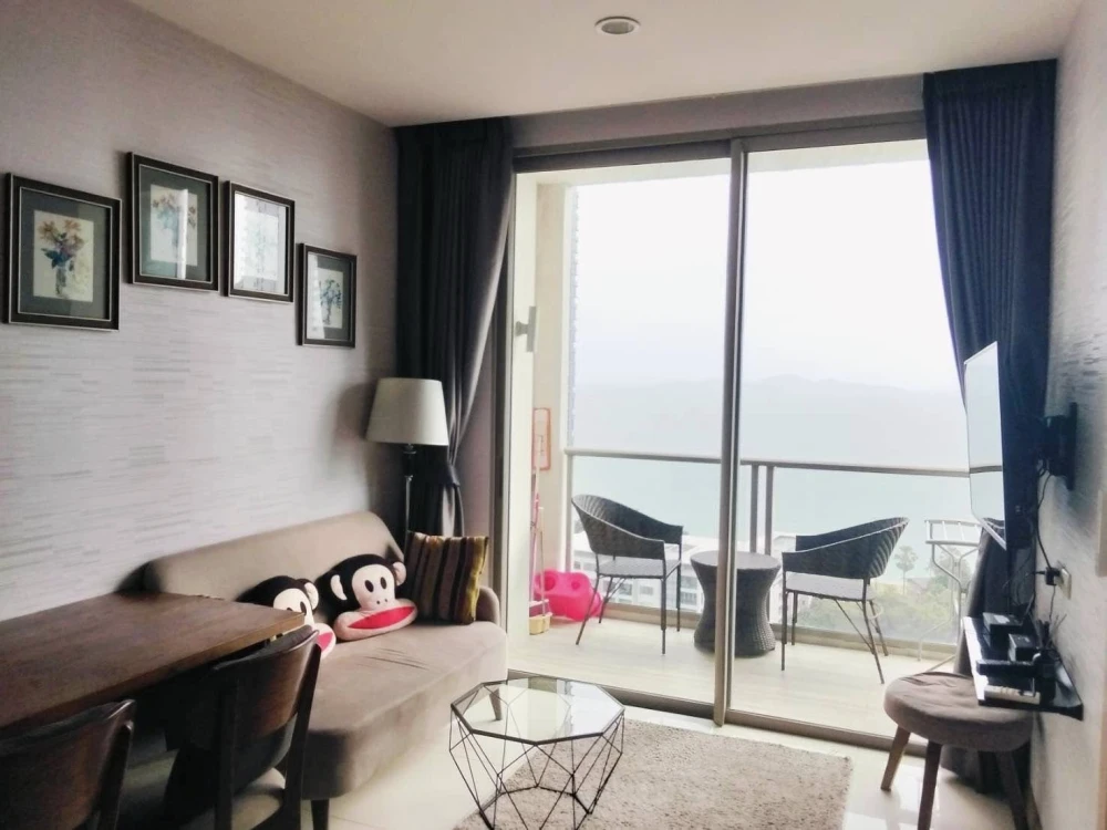 For rent: The Riviera Wongamat Beach, high floor, nice to live in, fully furnished, hurry and book now++