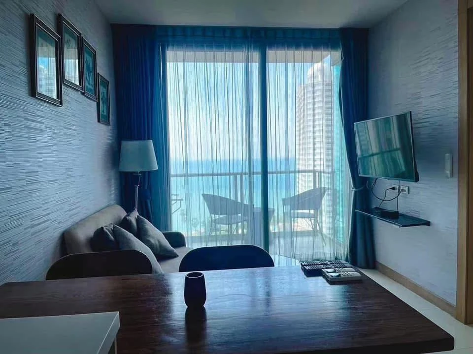For rent: The Riviera Wongamat Beach, high floor, nice to live in, fully furnished, hurry and book now++