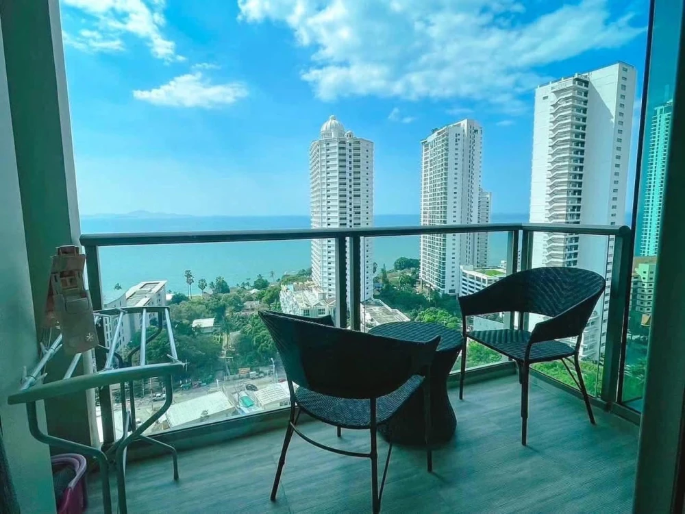 For rent: The Riviera Wongamat Beach, high floor, nice to live in, fully furnished, hurry and book now++