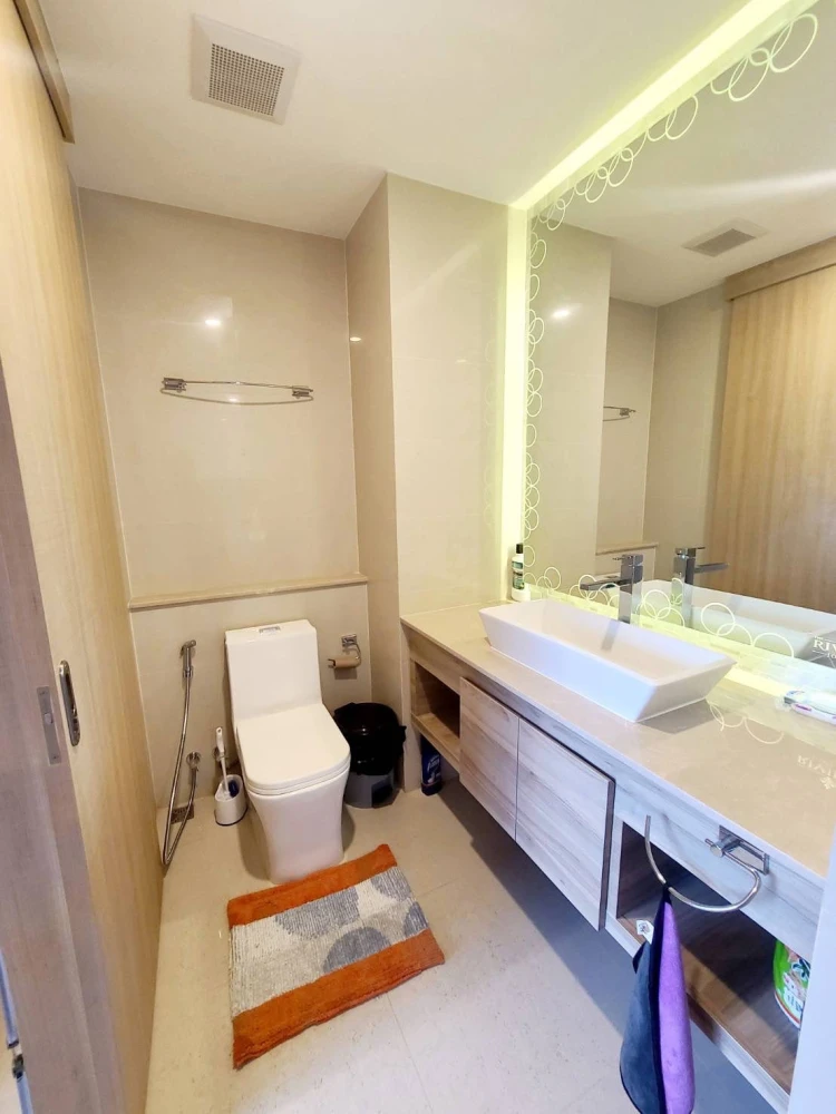 For rent: The Riviera Jomtien Pattaya. Very spacious room with stunning Jomtien beach view. Highly recommend booking!