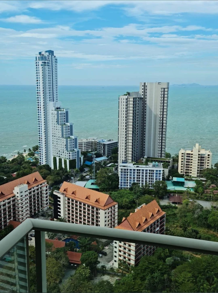 For rent: The Riviera Wongamat, ready to move in, spacious and comfortable room, hurry and reserve now!!!