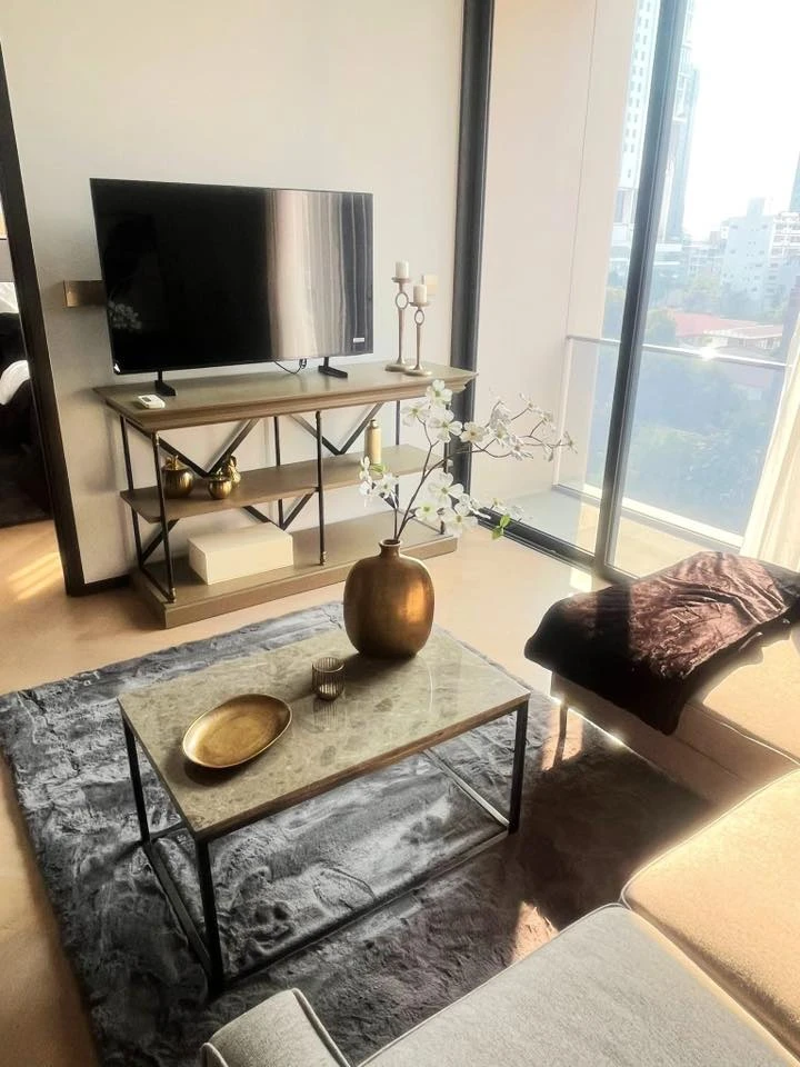 For rent: The Reserve 61 Hideaway, 7th floor, top floor, very spacious room, decorated with quality furniture, first come first served.