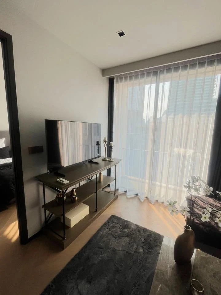 For rent: The Reserve 61 Hideaway, 7th floor, top floor, very spacious room, decorated with quality furniture, first come first served.
