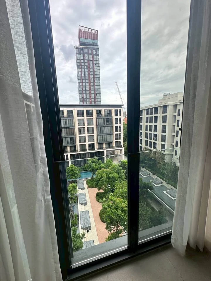 For rent!! The Reserve 61 Hideaway, pool view, fully furnished, ready to move in.