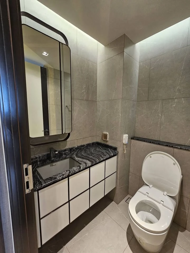 For rent: The Reserve 61 Hideaway, a lovely room with ample living space. Convenient and complete here. Come reserve now. Don't miss out!