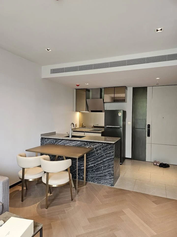 For rent: The Reserve 61 Hideaway, a lovely room with ample living space. Convenient and complete here. Come reserve now. Don't miss out!