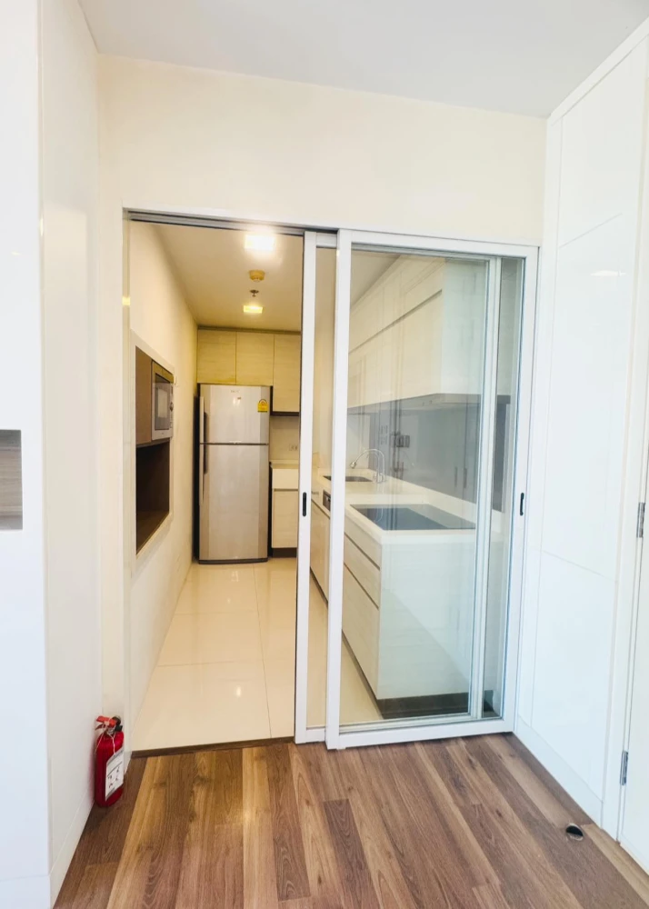 For rent: The Room Sathorn-Taksin, 15th floor, pool view, lots of room space, definitely comfortable, book now before it's gone.