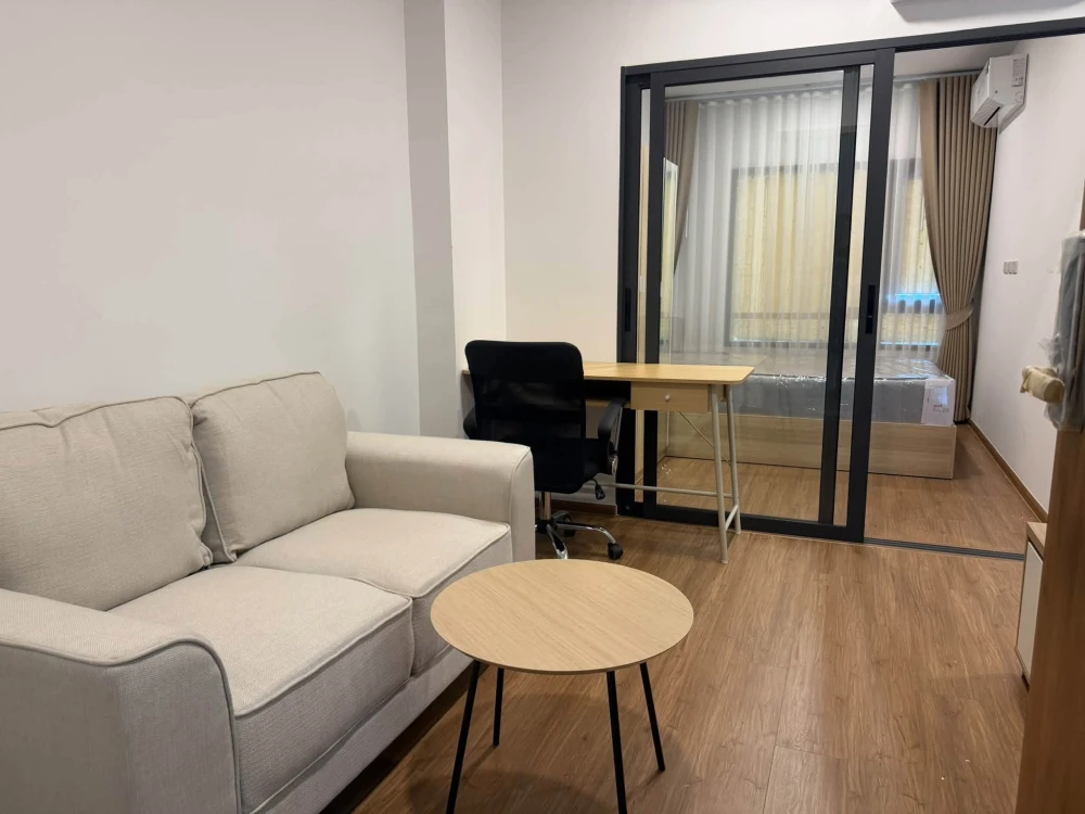 For Rent: The Livin Ramkhamhaeng. Features a beautiful, open view and great airflow—move in immediately with just your suitcase! images