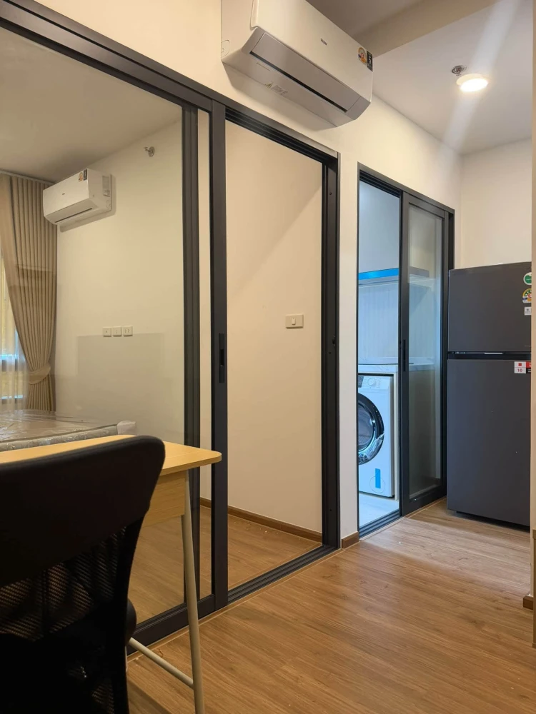 For Rent: The Livin Ramkhamhaeng. Features a beautiful, open view and great airflow—move in immediately with just your suitcase!