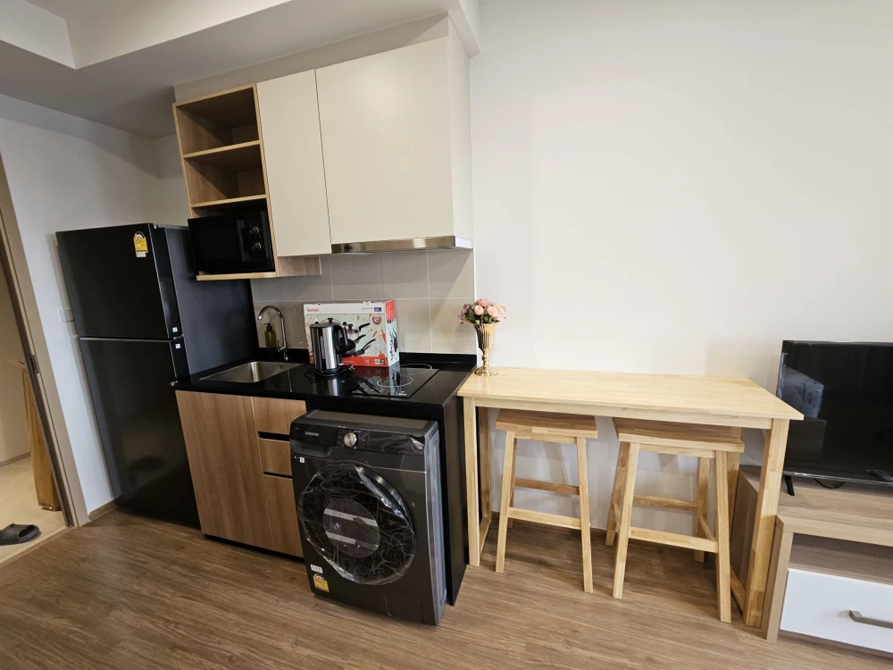 For rent: The Livin Petchkasem 37, 15th floor, decorated room, nice to live in, not hot, complete furniture + electrical appliances, hurry and reserve