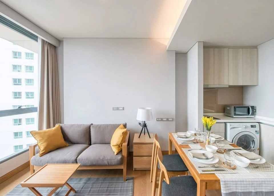 For rent: The Lumpini 24, spacious room, ready to move in, high floor, fully furnished, hurry and book now, last room++