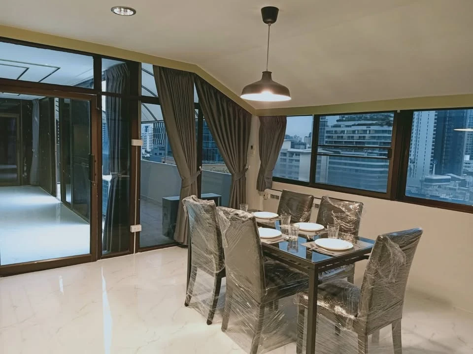 For rent: The Waterford Condominium, 2 bedrooms, 2 bathrooms + 1 additional room (can be used as a work room or 3rd bedroom), reserve now!