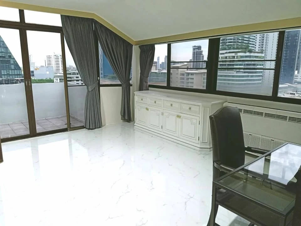 For rent: The Waterford Condominium, 2 bedrooms, 2 bathrooms + 1 additional room (can be used as a work room or 3rd bedroom), reserve now!