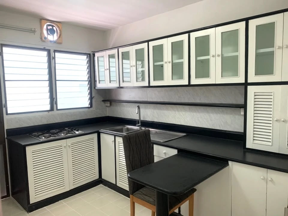 For rent!! The Waterford Condominium, 10th floor, 3 bedrooms, fully furnished, ready to move in, hurry up and book now!!