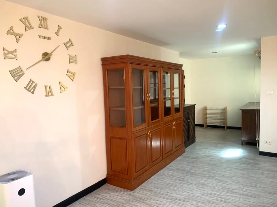 For rent!! The Waterford Condominium, 10th floor, 3 bedrooms, fully furnished, ready to move in, hurry up and book now!!
