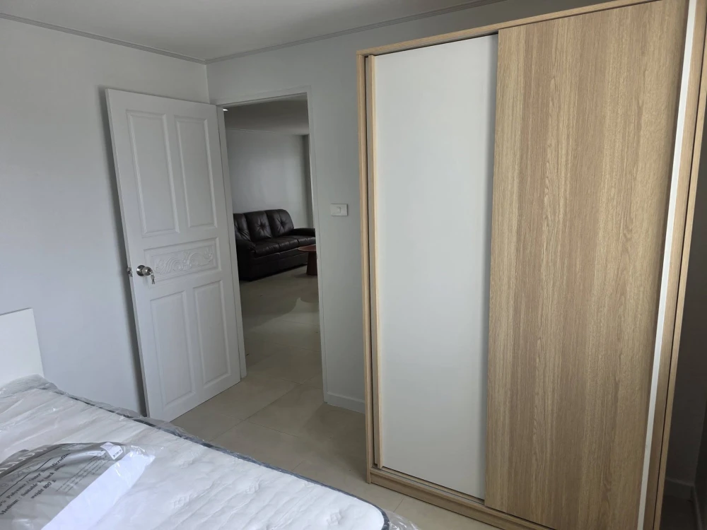 For rent: The Waterford Rama 4. Spacious and comfortable room, fully furnished with complete amenities. Book now!