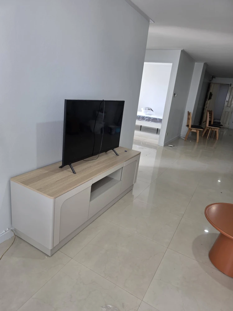 For rent: The Waterford Rama 4. Spacious and comfortable room, fully furnished with complete amenities. Book now!