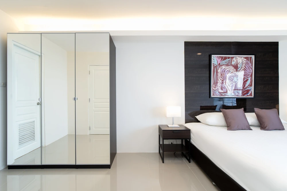 For rent or sale: The Waterford Diamond Sukhumvit 30/1, very high floor, city view, spacious area, hurry and reserve now.