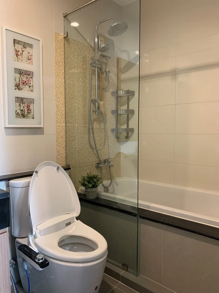 For rent: The Sky Condo Sriracha, 6th floor, swimming pool view, nice atmosphere, nice to live in, fully equipped with facilities, ready to move in