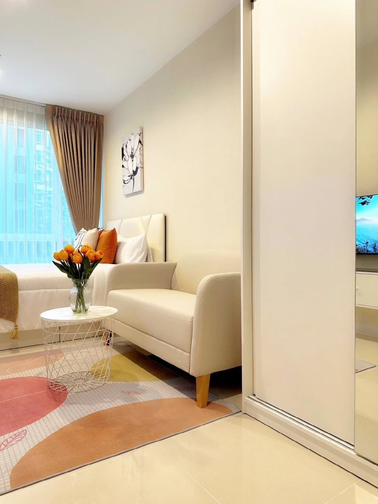 For rent: The Sky Sukhumvit. Fully furnished, beautifully decorated, ready to move in.