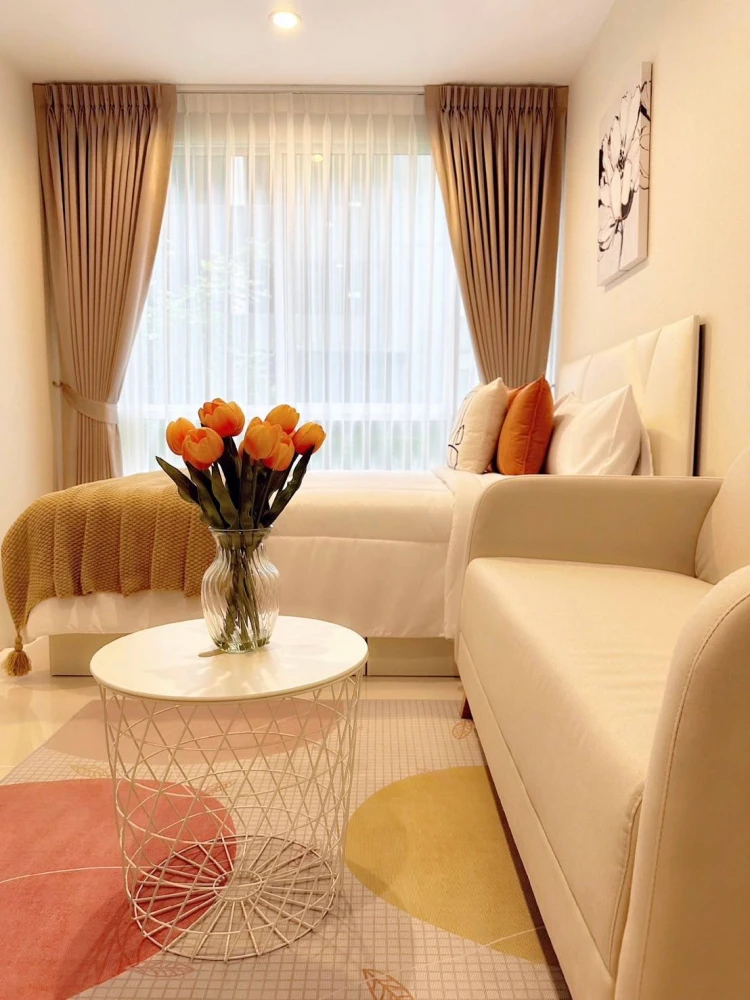 For rent: The Sky Sukhumvit. Fully furnished, beautifully decorated, ready to move in.