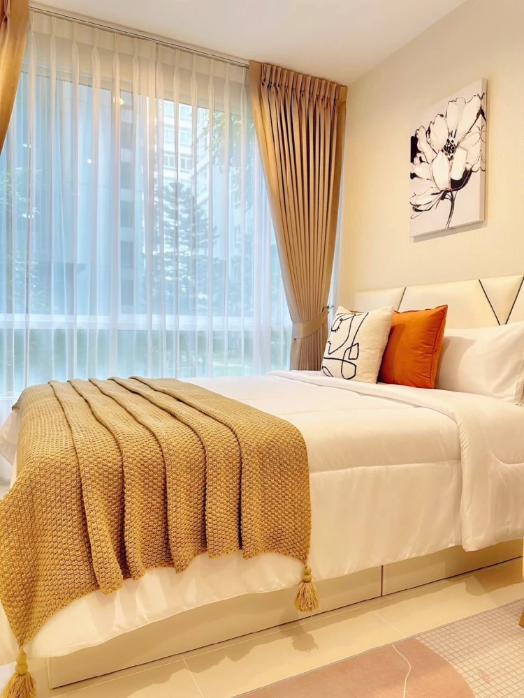 For rent: The Sky Sukhumvit. Fully furnished, beautifully decorated, ready to move in.
