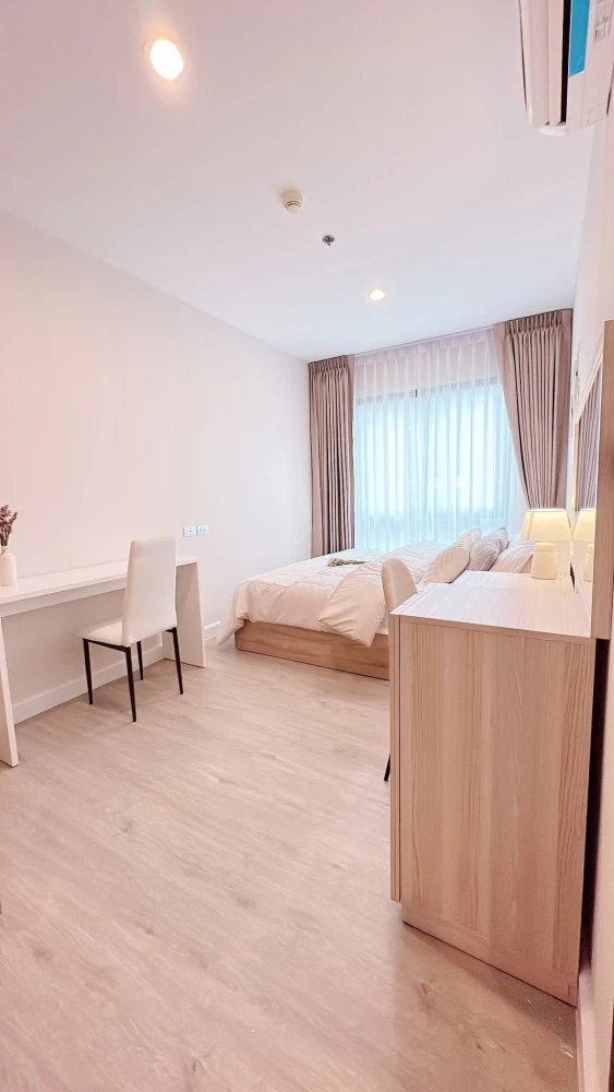For rent: The Sky Sukhumvit, nice room, high floor, fully furnished, reserve now.