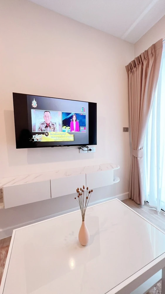 For rent: The Sky Sukhumvit, nice room, high floor, fully furnished, reserve now.
