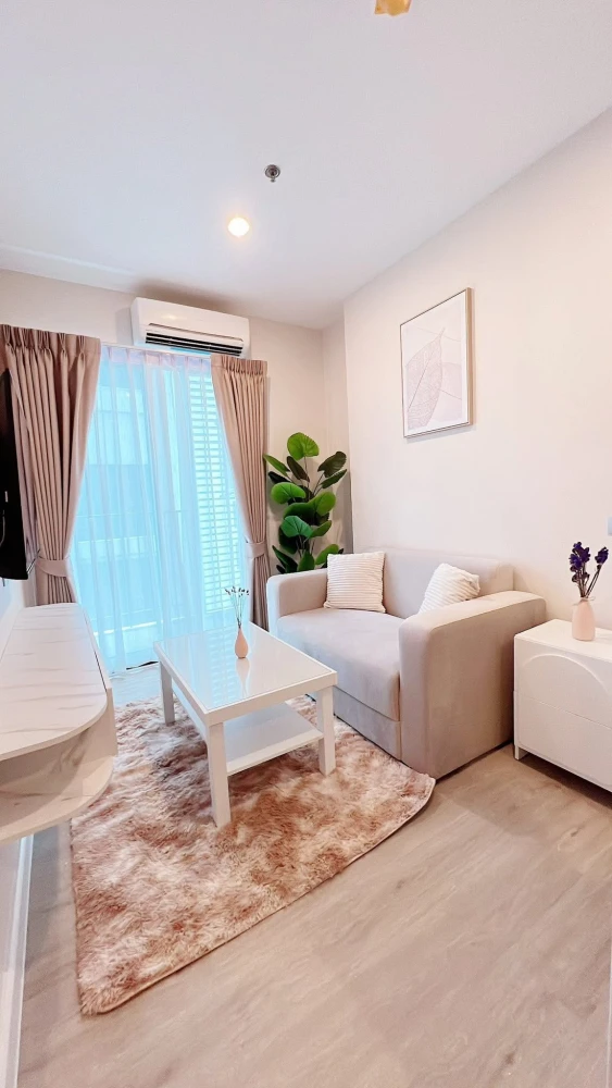 For rent: The Sky Sukhumvit, nice room, high floor, fully furnished, reserve now.