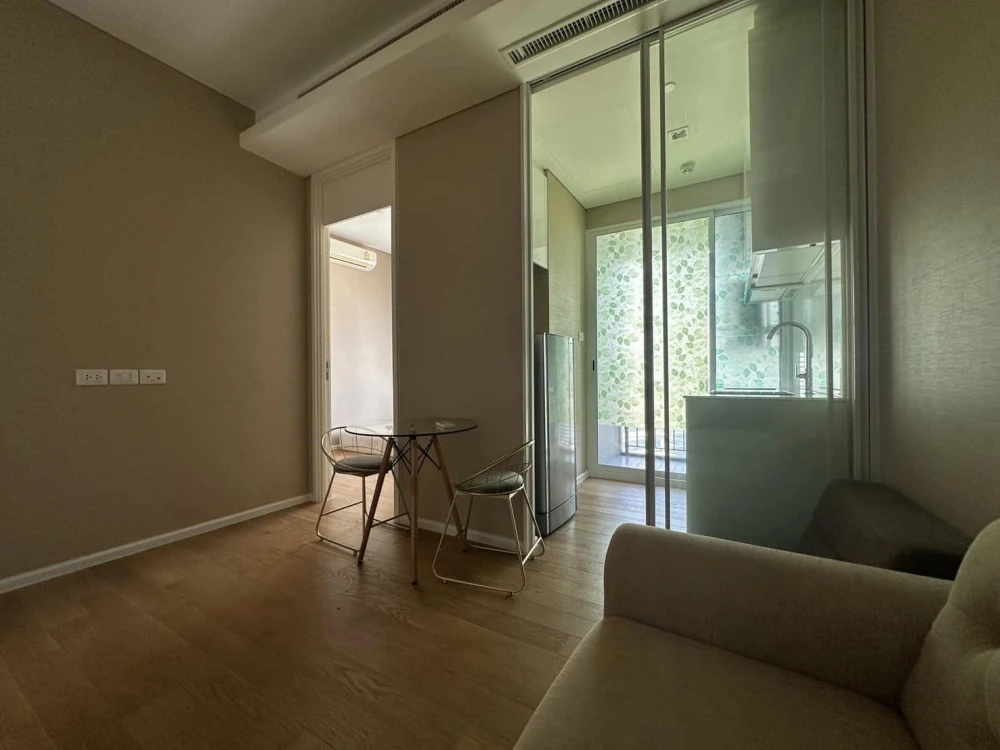 For rent: The Saint Residences, 19th floor, swimming pool view, fully furnished, ready to move in, book now, don't miss out.