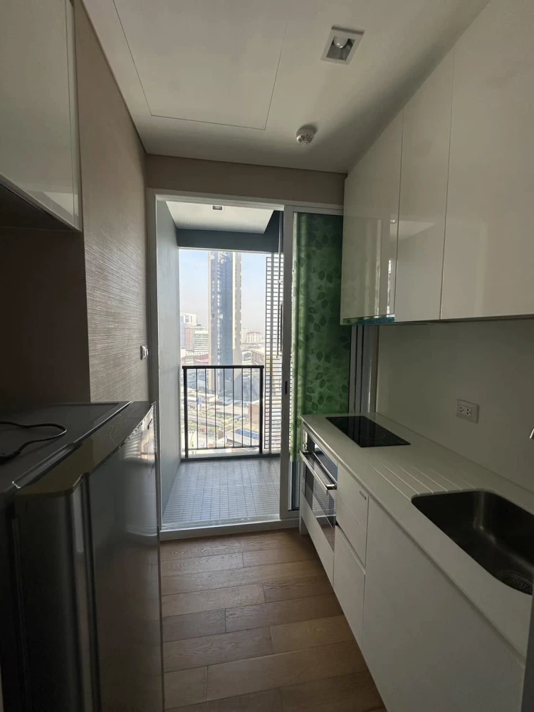 For rent: The Saint Residences, 19th floor, swimming pool view, fully furnished, ready to move in, book now, don't miss out.
