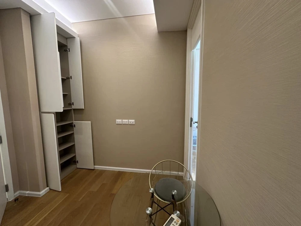 For rent: The Saint Residences, 19th floor, swimming pool view, fully furnished, ready to move in, book now, don't miss out.