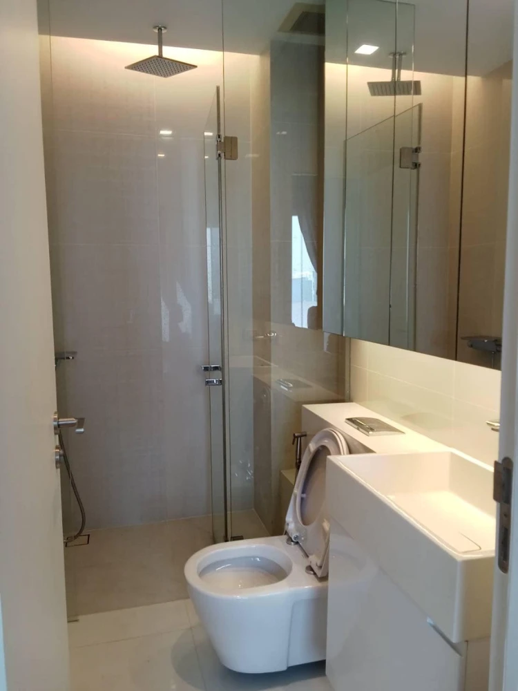 For rent: The Saint Residences, 19th floor, swimming pool view, fully furnished, ready to move in, book now, don't miss out.