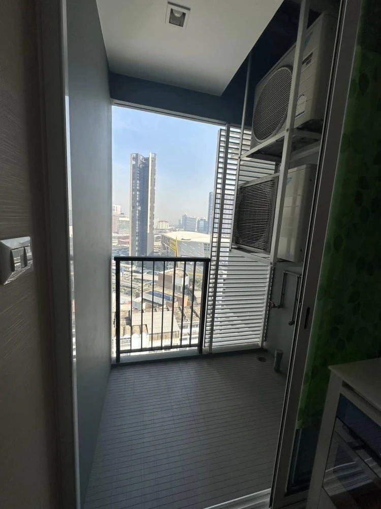 For rent: The Saint Residences, 19th floor, swimming pool view, fully furnished, ready to move in, book now, don't miss out.