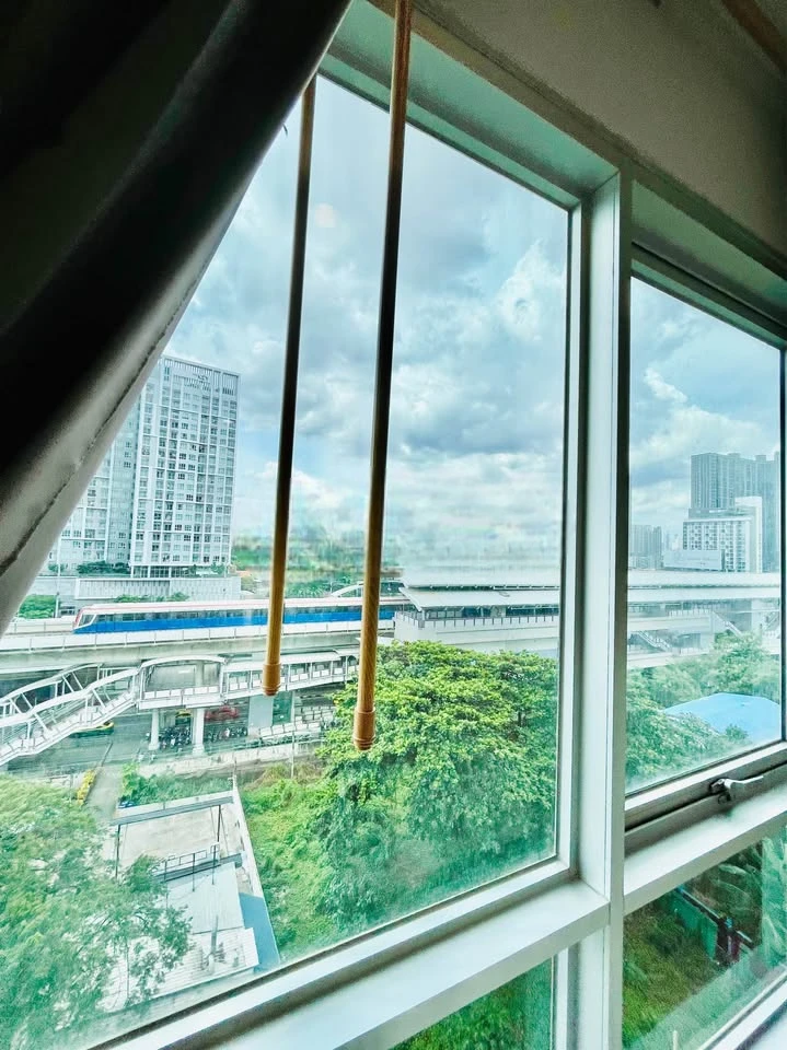For rent: The Tempo Grand Sathorn-Wutthakat, Building B, 9th floor, good view, north facing, not hot, nice breeze, must arrange.