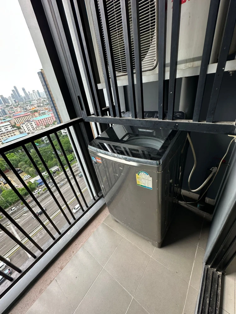 For rent: The Base Park East, nice room, high floor, fully furnished, reserve now+++