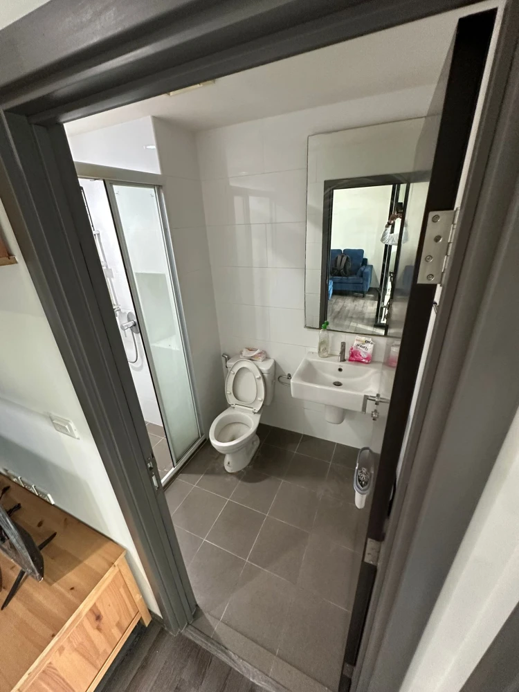 For rent: The Base Park East, nice room, high floor, fully furnished, reserve now+++