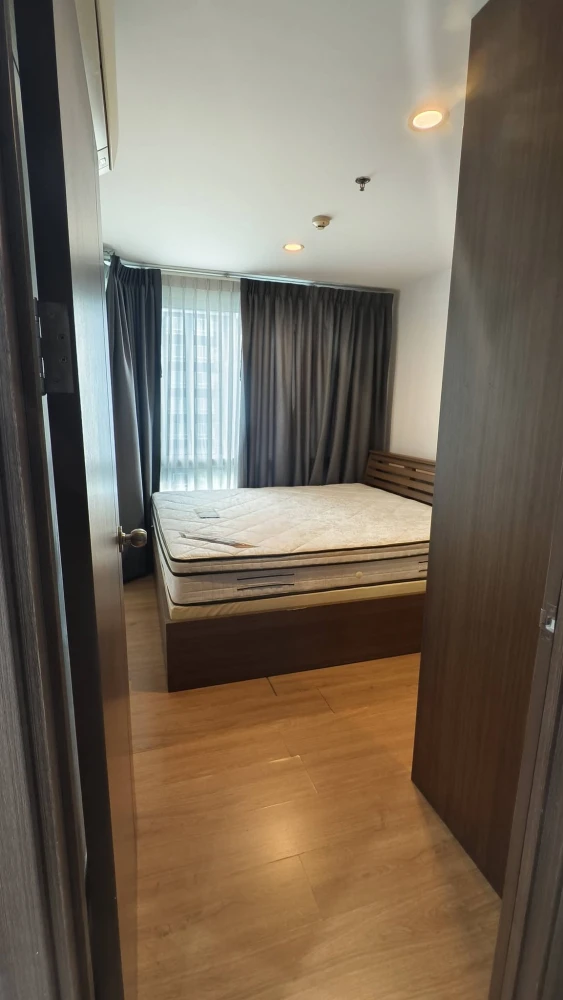 For Rent: The Base Sukhumvit 77. Fully furnished, 10th floor, Building B. Fully decorated—just bring your suitcase and move right in!