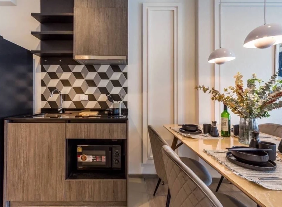 For rent: The Base Phetchaburi-Thonglor, fully furnished, ready to move in, complete with amenities, great price, come reserve now, don't miss out!