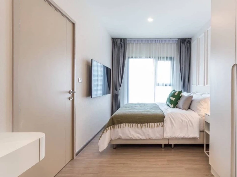 For rent: The Base Phetchaburi-Thonglor, fully furnished, ready to move in, complete with amenities, great price, come reserve now, don't miss out!