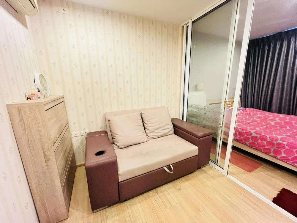 For rent: The Base Chaengwattana, 22nd floor, fully furnished and equipped with electrical appliances. If interested, hurry and reserve now. Don't mis